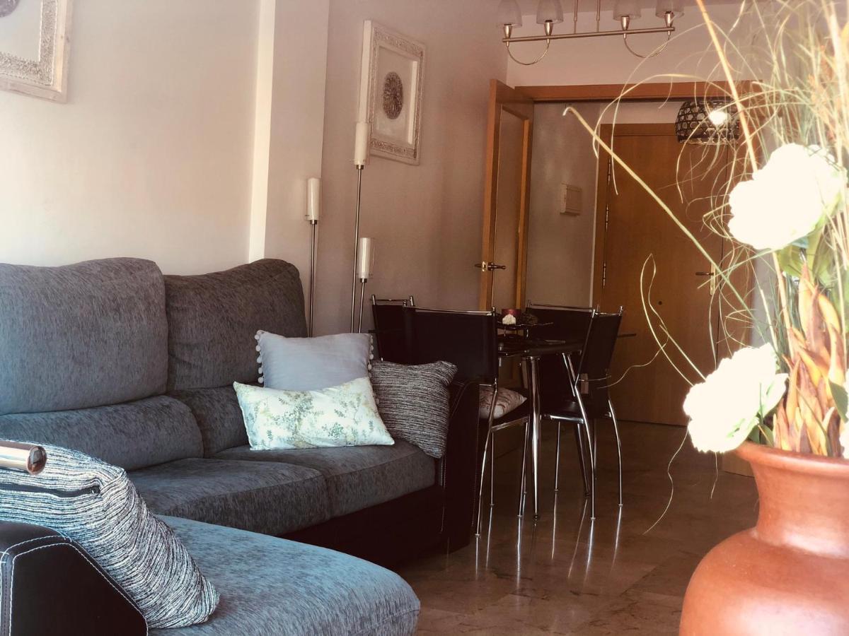 Apartamento con terraza y piscina en Malgrat de Mar Exterior foto